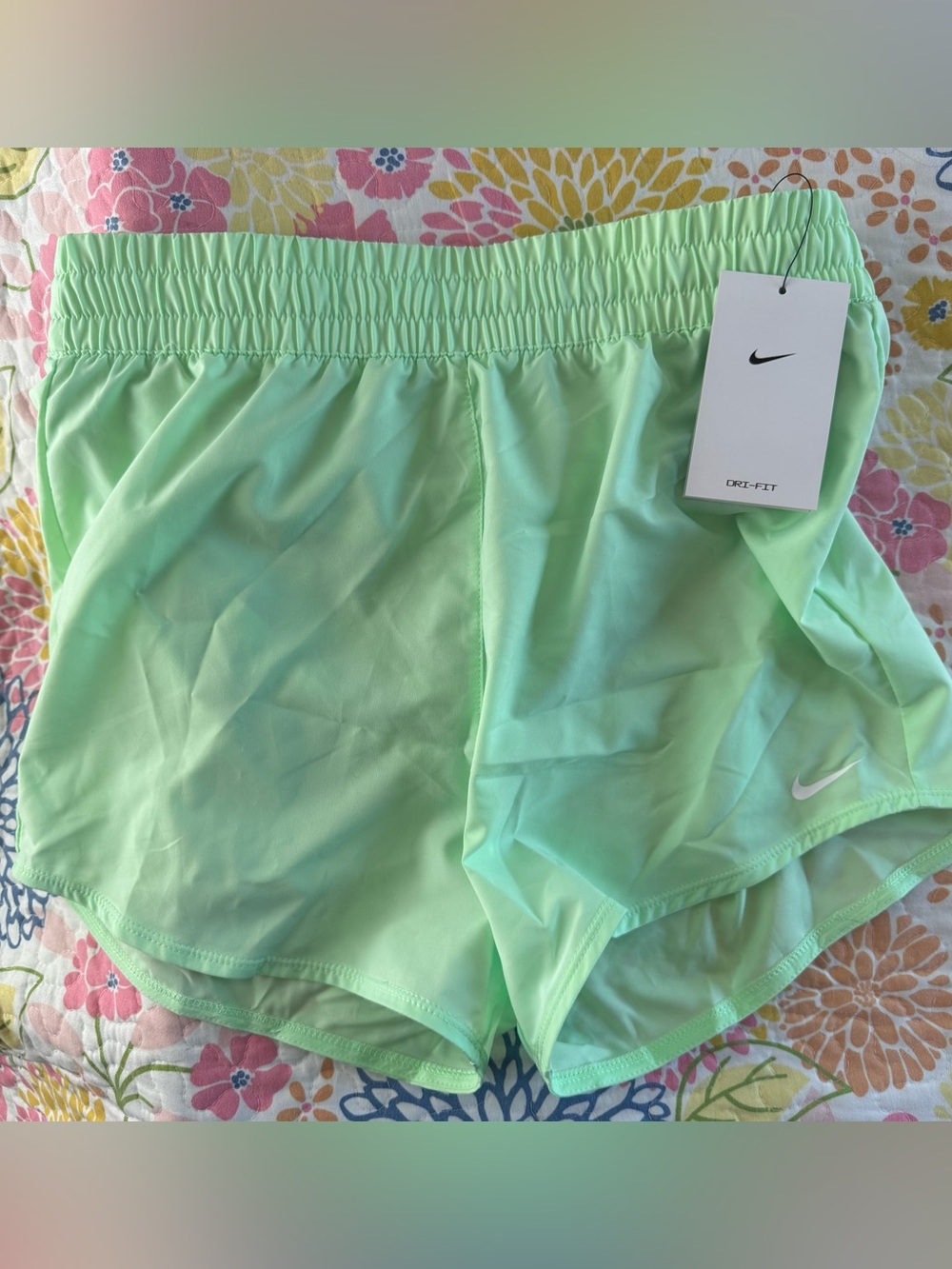 NWT kids xl Nike training shorts